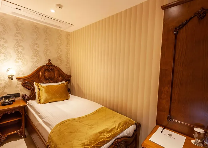 Otel Bablin Butik 3*